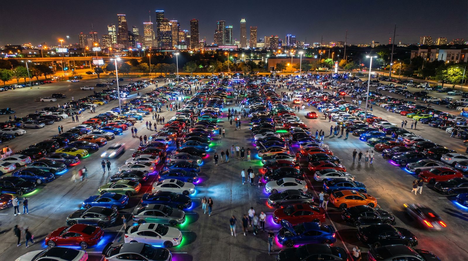 小马拉大车梦想与远方汽车视频展示